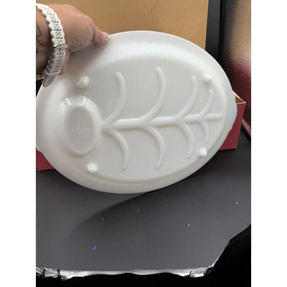 🔥Fire‑King 22K Gold Decorated Anchorwhite Well & Tree Platter / Warmer – Vtg